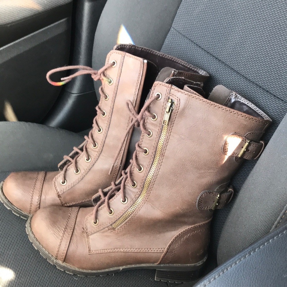 SODA brand boots. Size 8 1/2